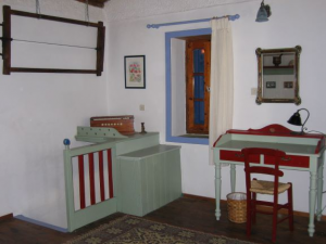 Elias House